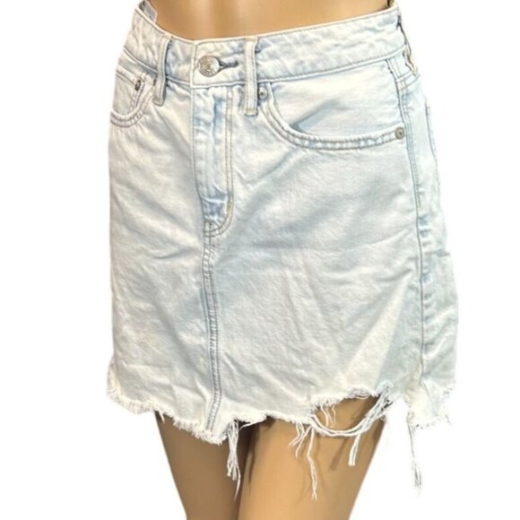 American Eagle Womens Super High Waisted Distressed Denim Mini Skirt Size 0 Fest - Picture 1 of 6